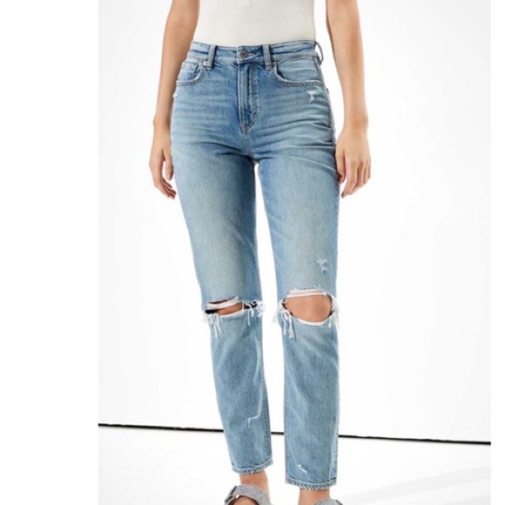 American Eagle Mom Jeans - Size 6